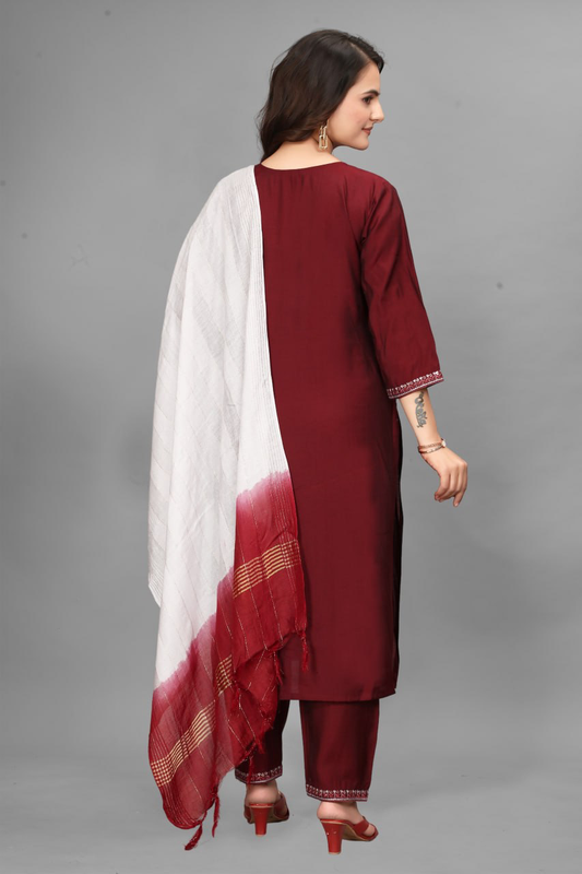 Sundar Saajh – Deep maroon Kurta Set With Elegant Embroidery
