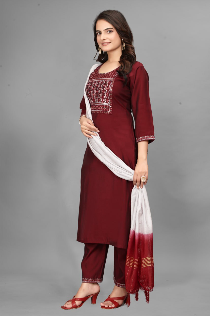 Sundar Saajh – Deep maroon Kurta Set With Elegant Embroidery